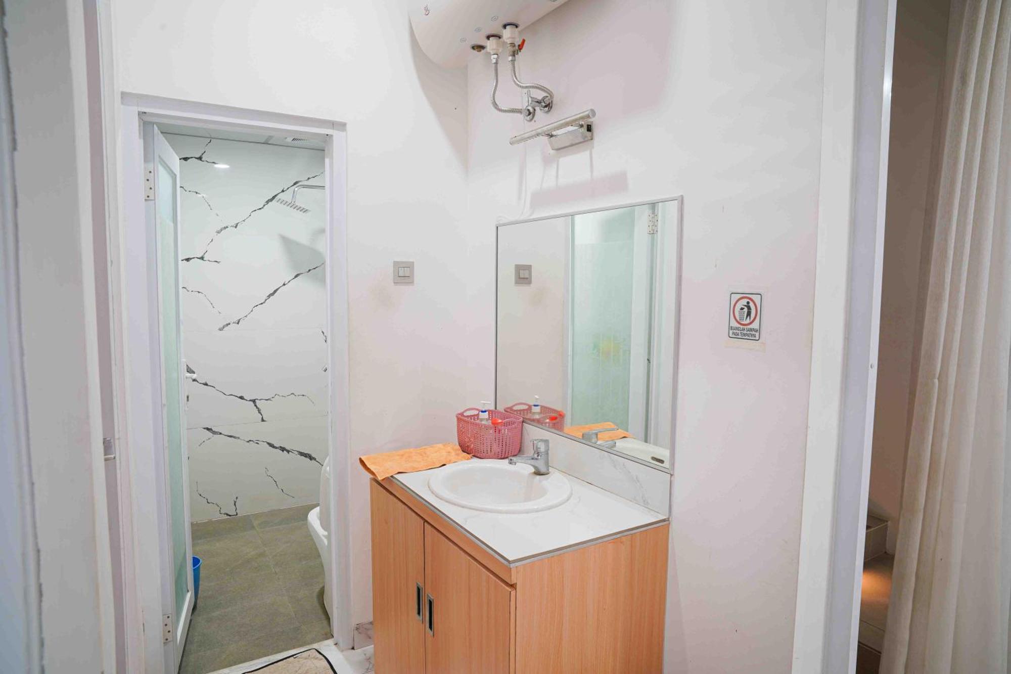 Schones Haus Private Pool & Netflix By Grorental Bandung Exterior foto
